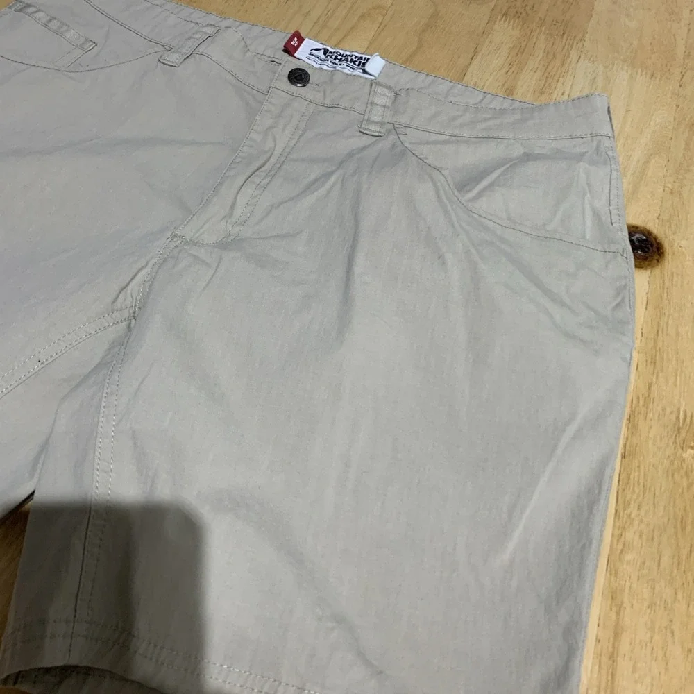 Mountain Khakis Shorts Mens 38 Gray Chino Cargo Pockets Flat Front Performance